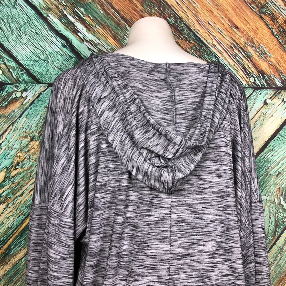 D5 - Balance Collection| Hooded Cardigan- Med - Picture 6 of 7